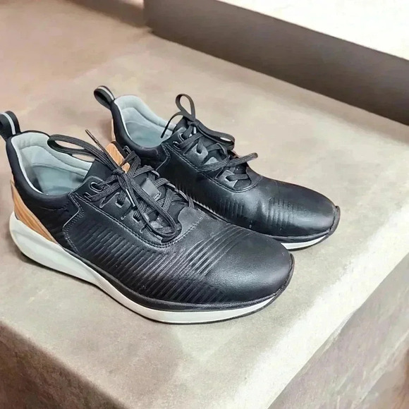 Johnson & Murphy  TR1-Luxe Hybrid Black Leather Lace-Up Sneaker. Size 8.5 - Picture 3 of 9